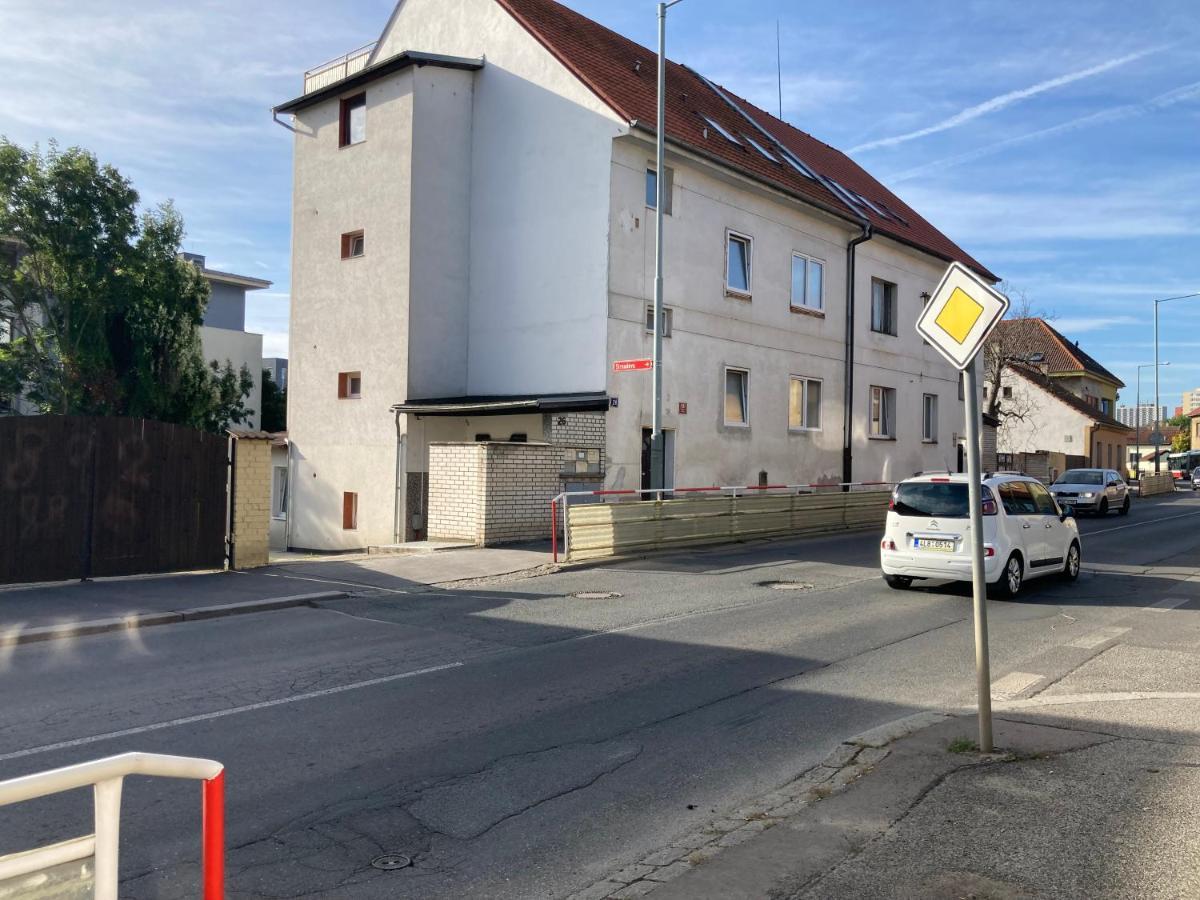 Maly Apartman V Praze Prag Exterior foto